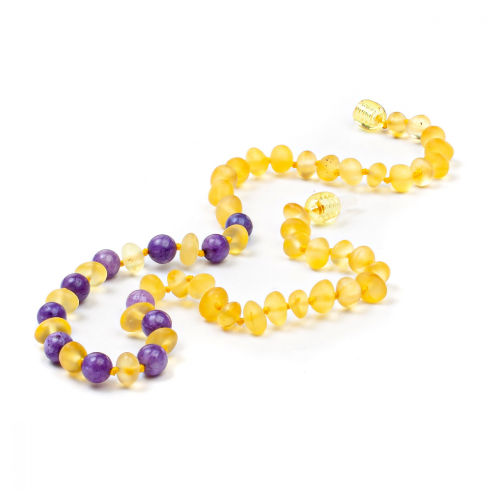 Детские бусы из янтаря и кварца