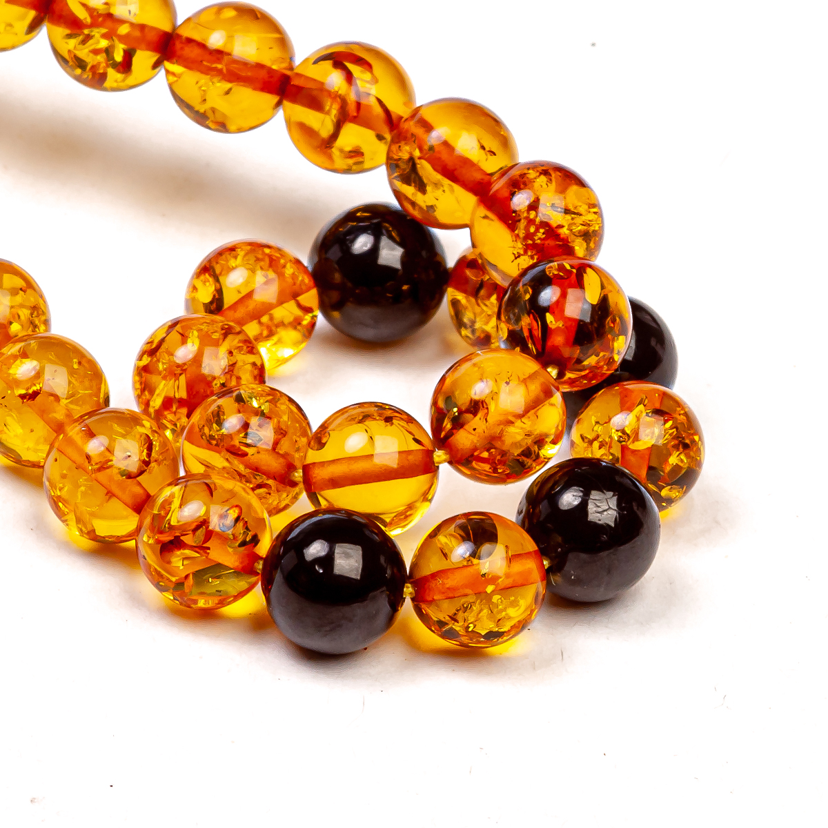 Янтарные бусы с кулоном Янтарные бусы с кулоном