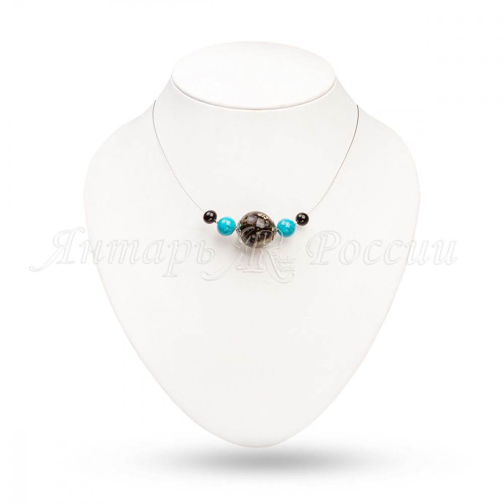 Колье из янтаря