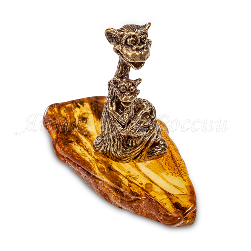 Обезьяна с малышкой,  янтарь, латунь Обезьяна с малышкой,  янтарь, латунь