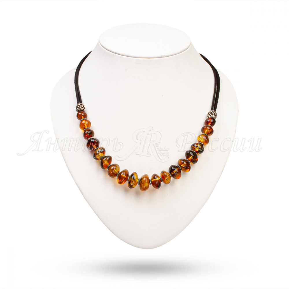 Колье из янтаря
