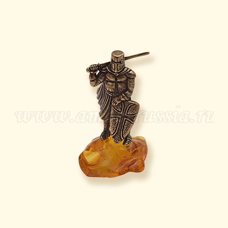 Рыцарь меч на плече Латунь, янтарь Рыцарь меч на плече Латунь, янтарь